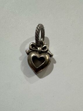 Brighton Heart Bow Charm